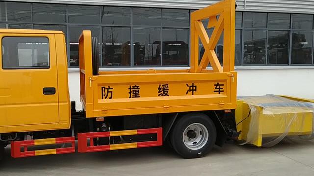 多種防撞型號(hào)掃路車，滿足不同工程需求